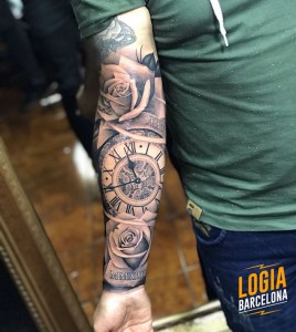 tatuaje_realismo_reloj_brazo_Logia_Barcelona_Eduar_Cardona 